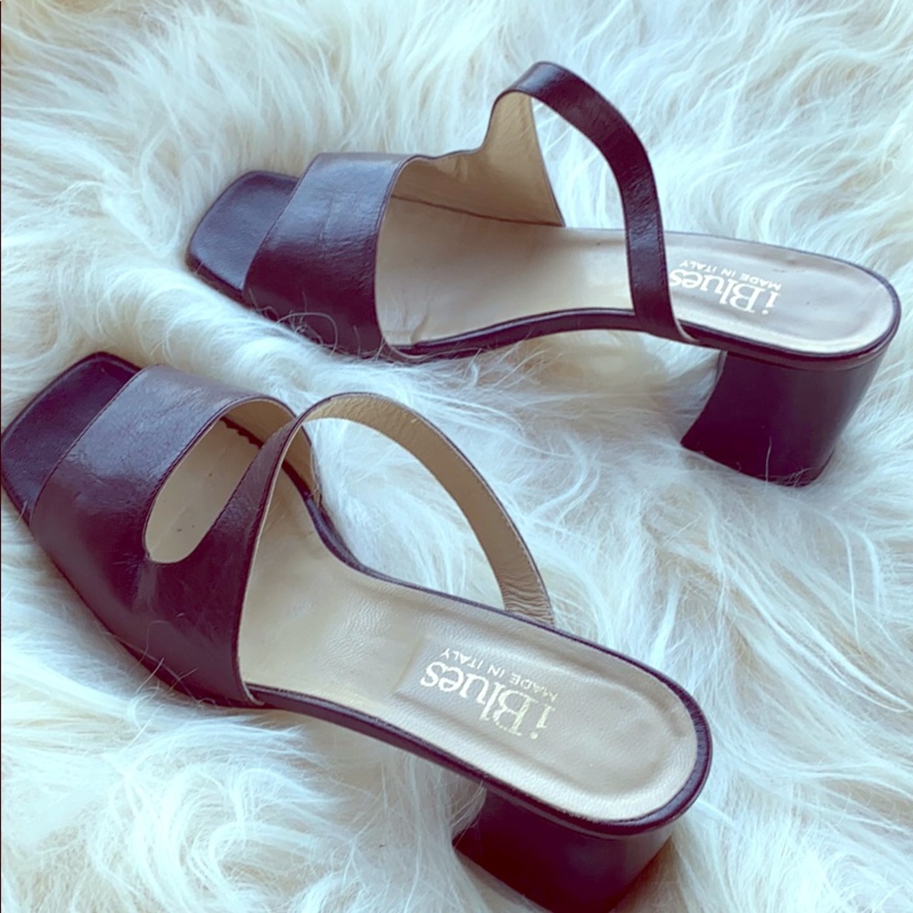 Shoes, low heel, backless.